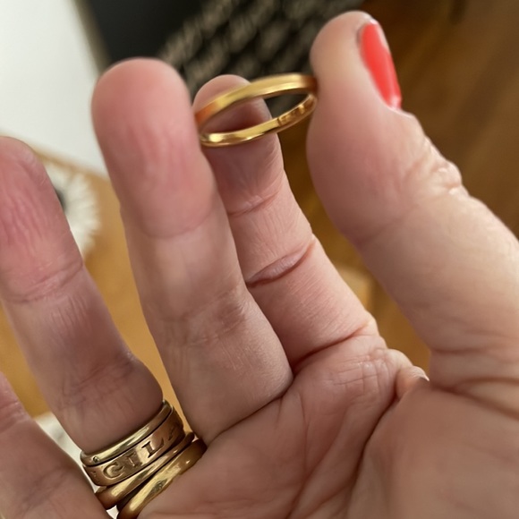 22KT Solid Gold Band.  Simple. - Picture 4 of 6